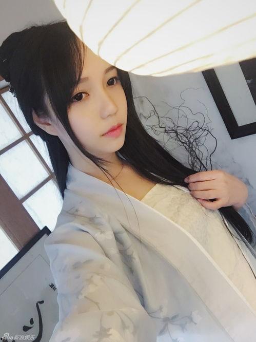 娱乐吃瓜酱和七七